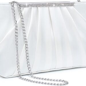 Elegant White Clutch Bag with Chain Strap